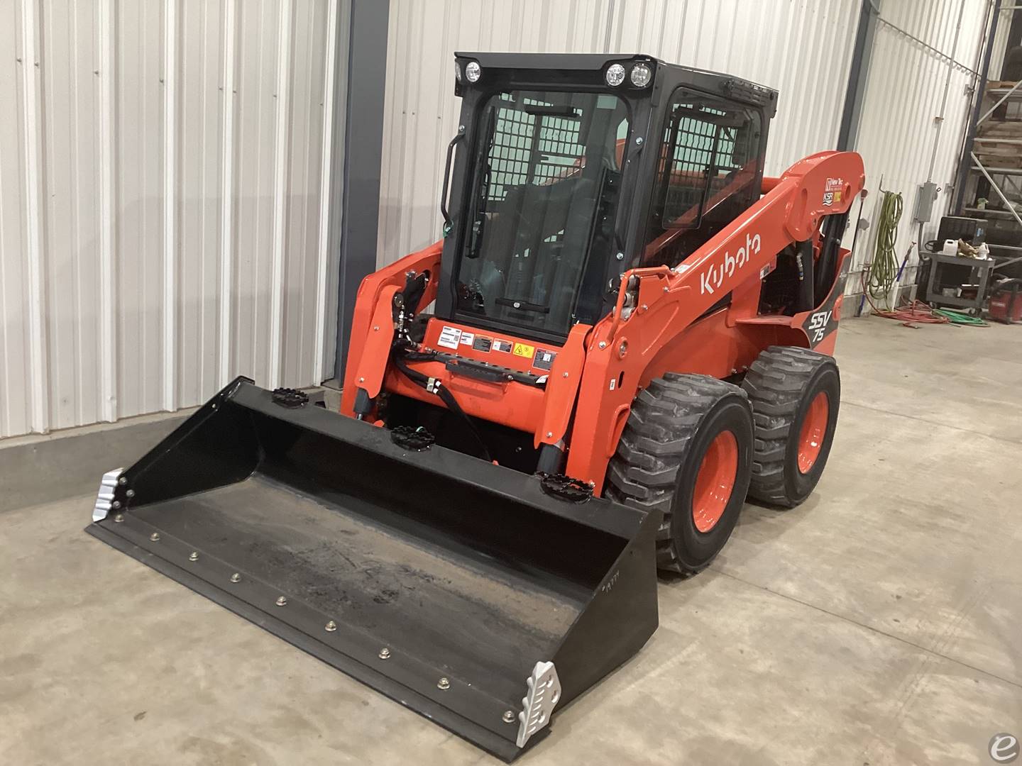 2024 Kubota SSV75PHFRC