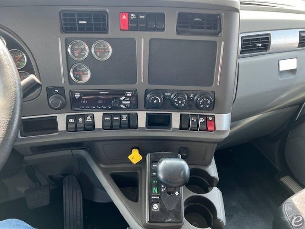 2019 Kenworth T880