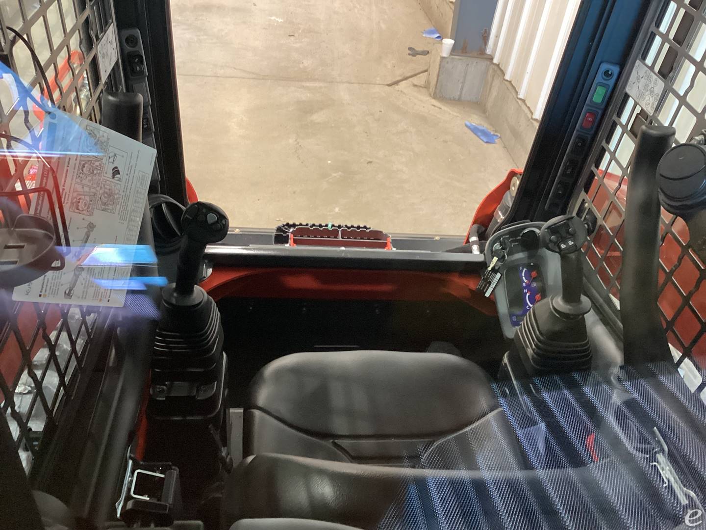 2024 Kubota SSV65PPHC