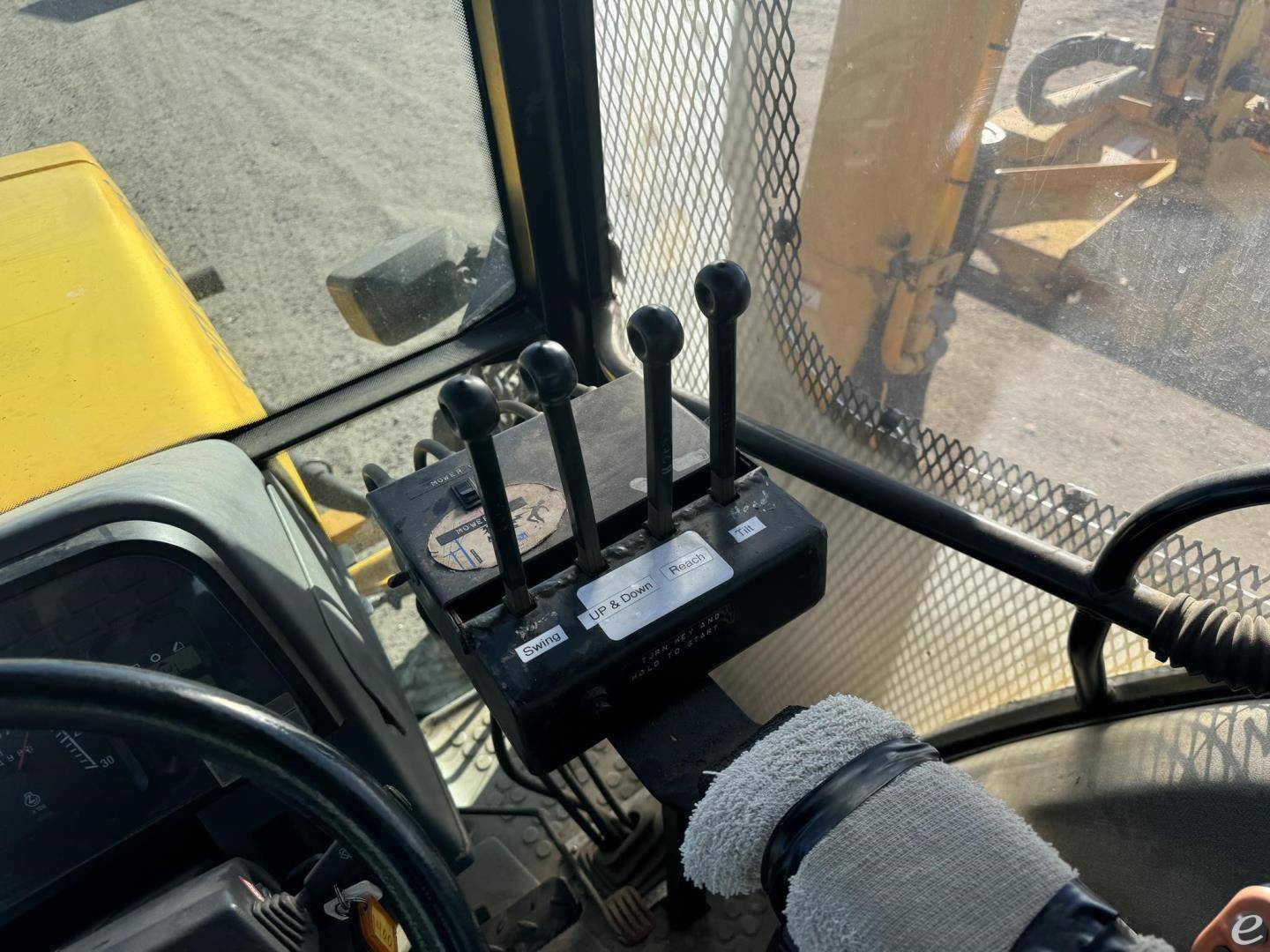 1995 New Holland 6640SLE