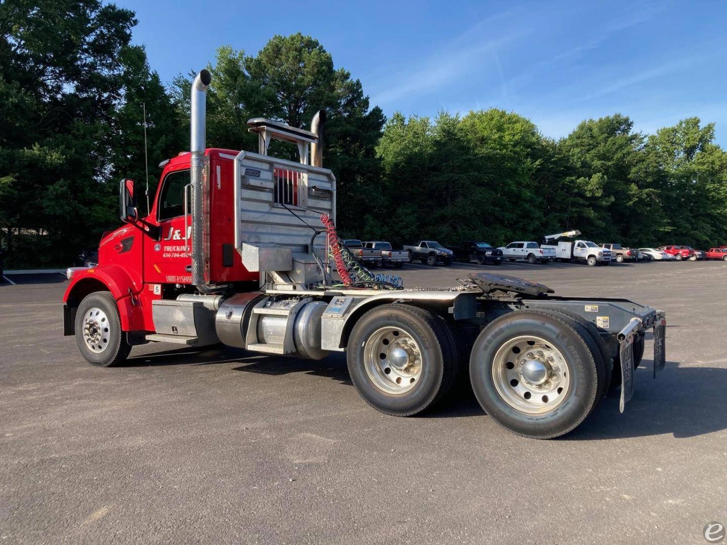 2020 Peterbilt 567