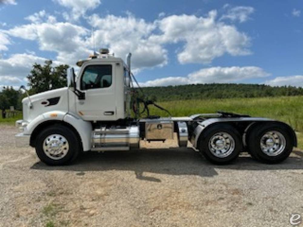 2019 Peterbilt 567