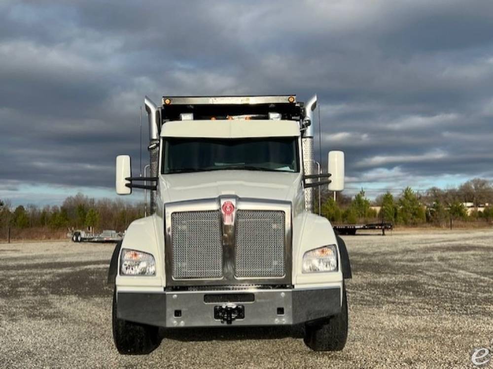 2022 Kenworth T880