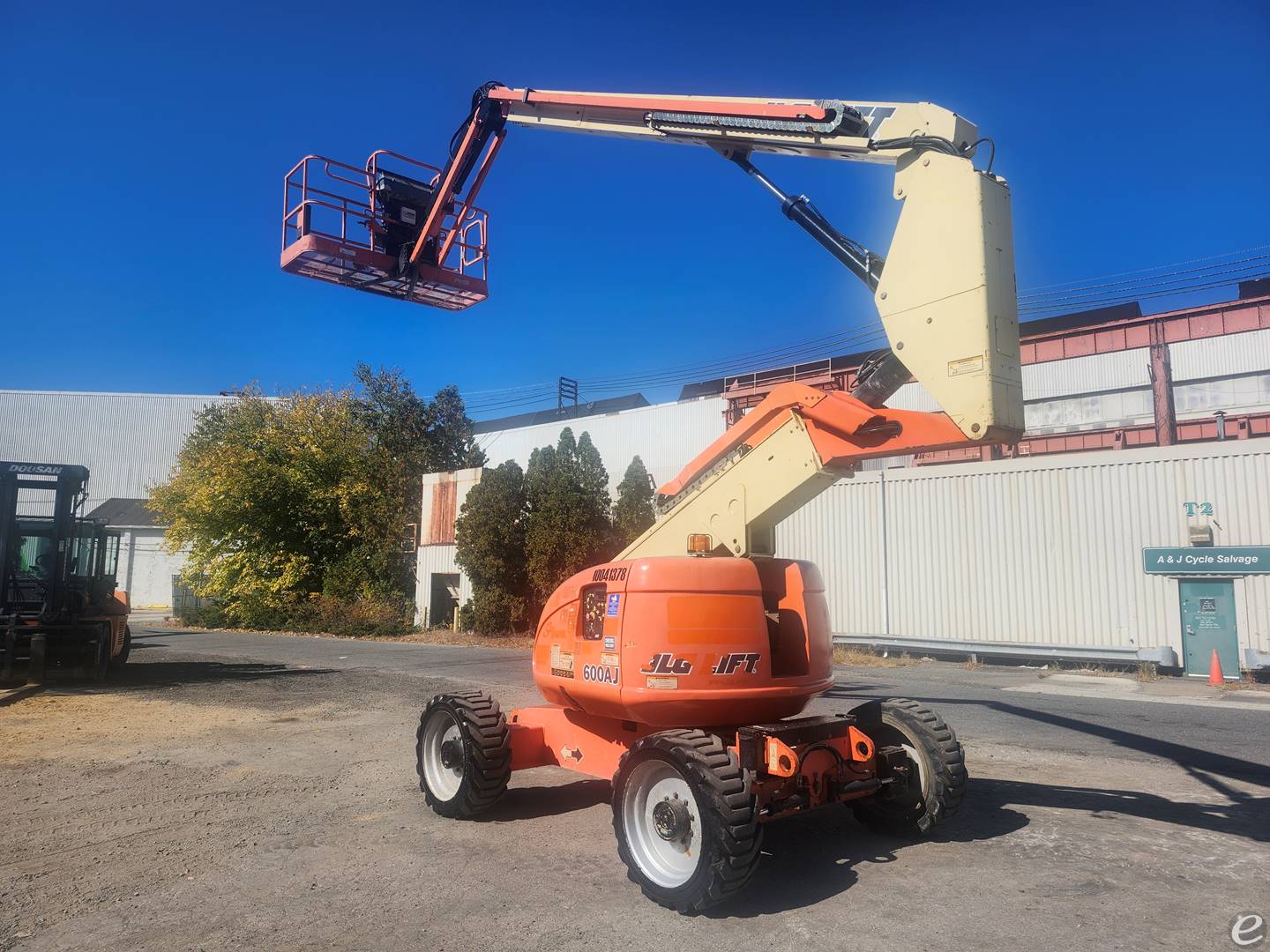 2012 JLG 600AJ