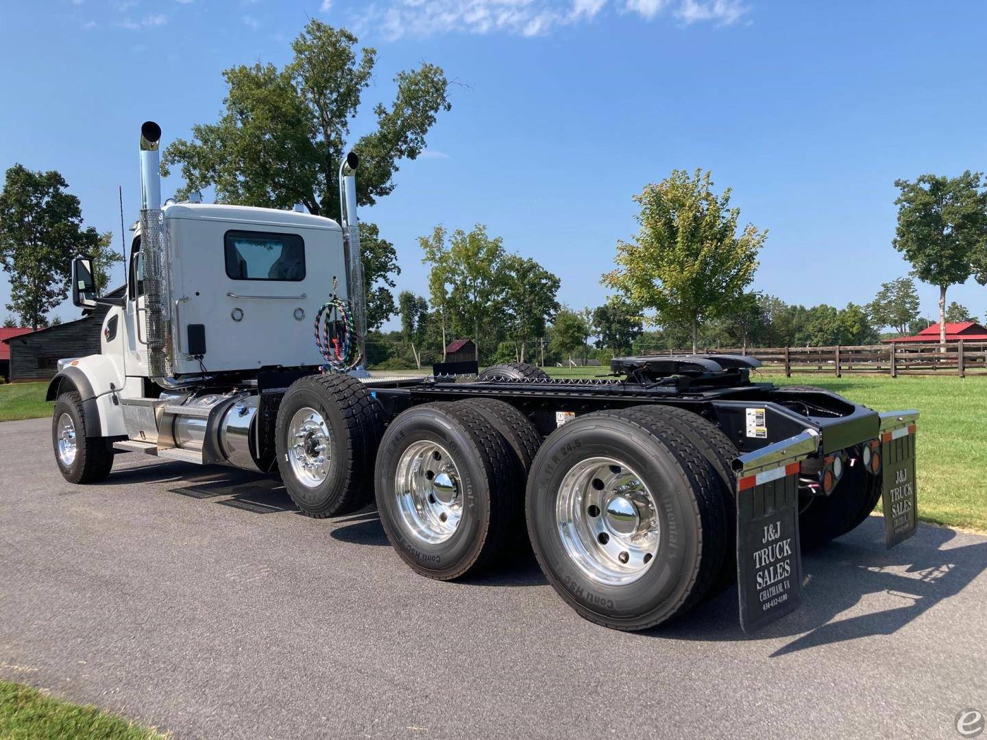 2025 Peterbilt 567