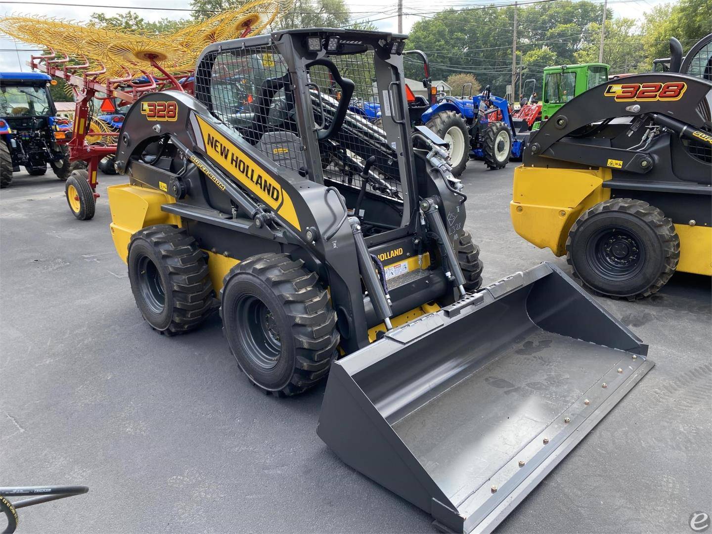 2024 New Holland L328