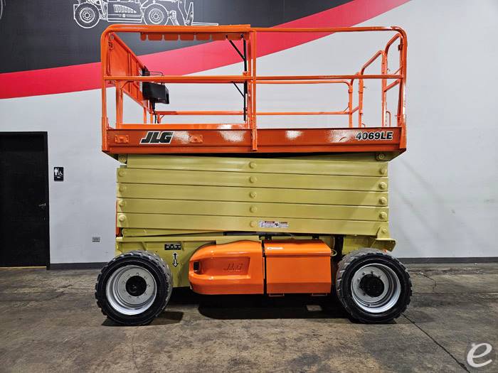 2013 JLG 4069LE