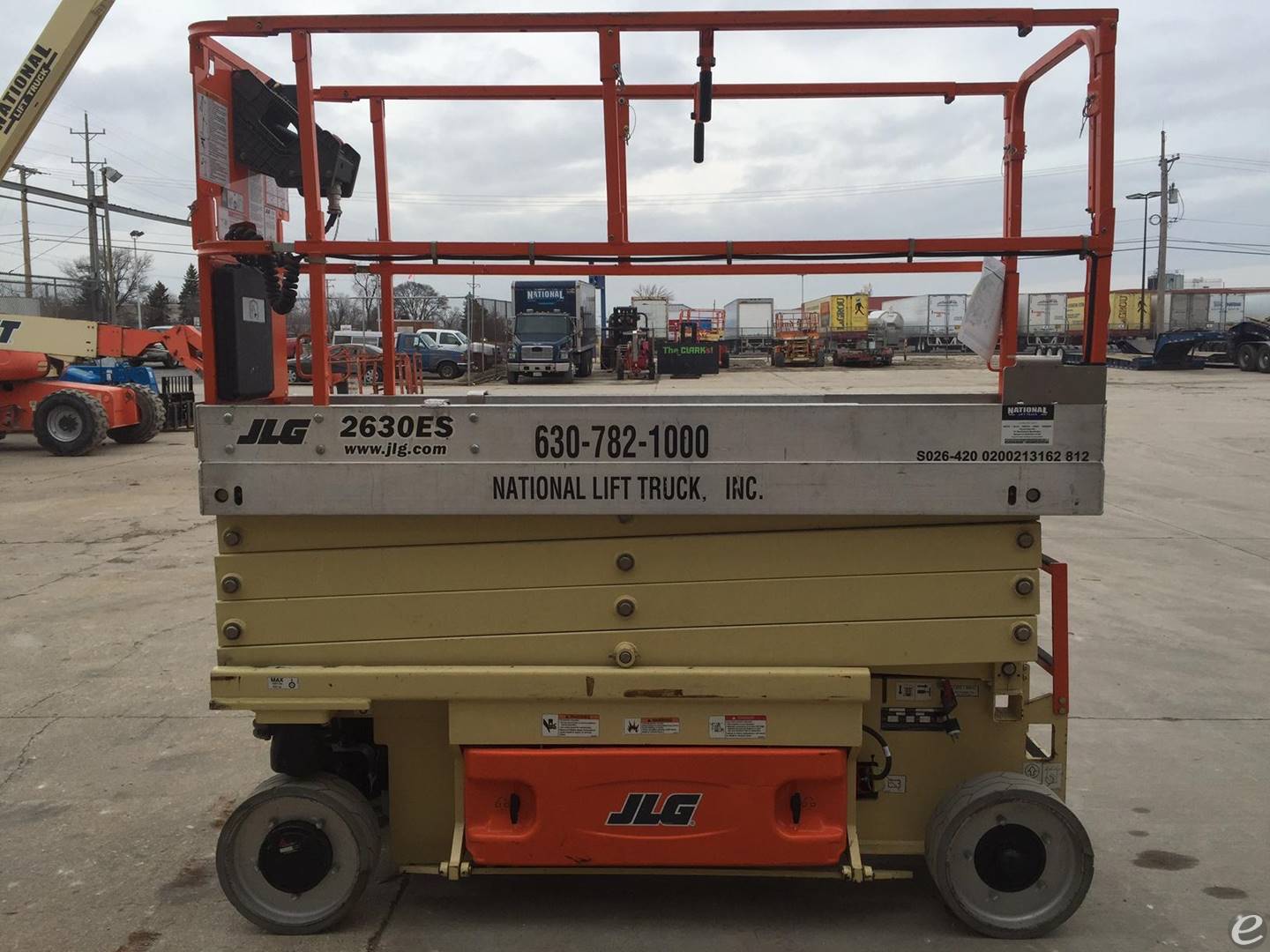 2012 JLG 2630ES