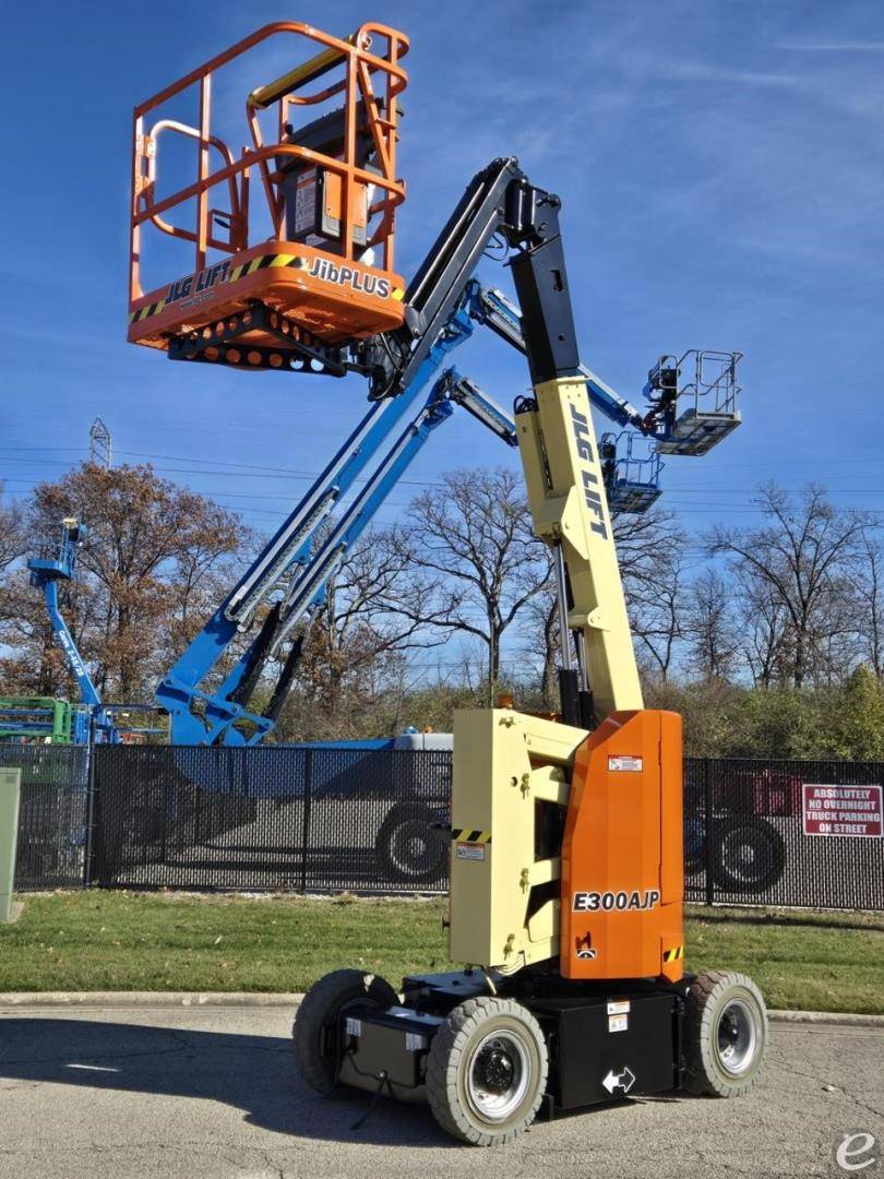 2016 JLG E300AJP