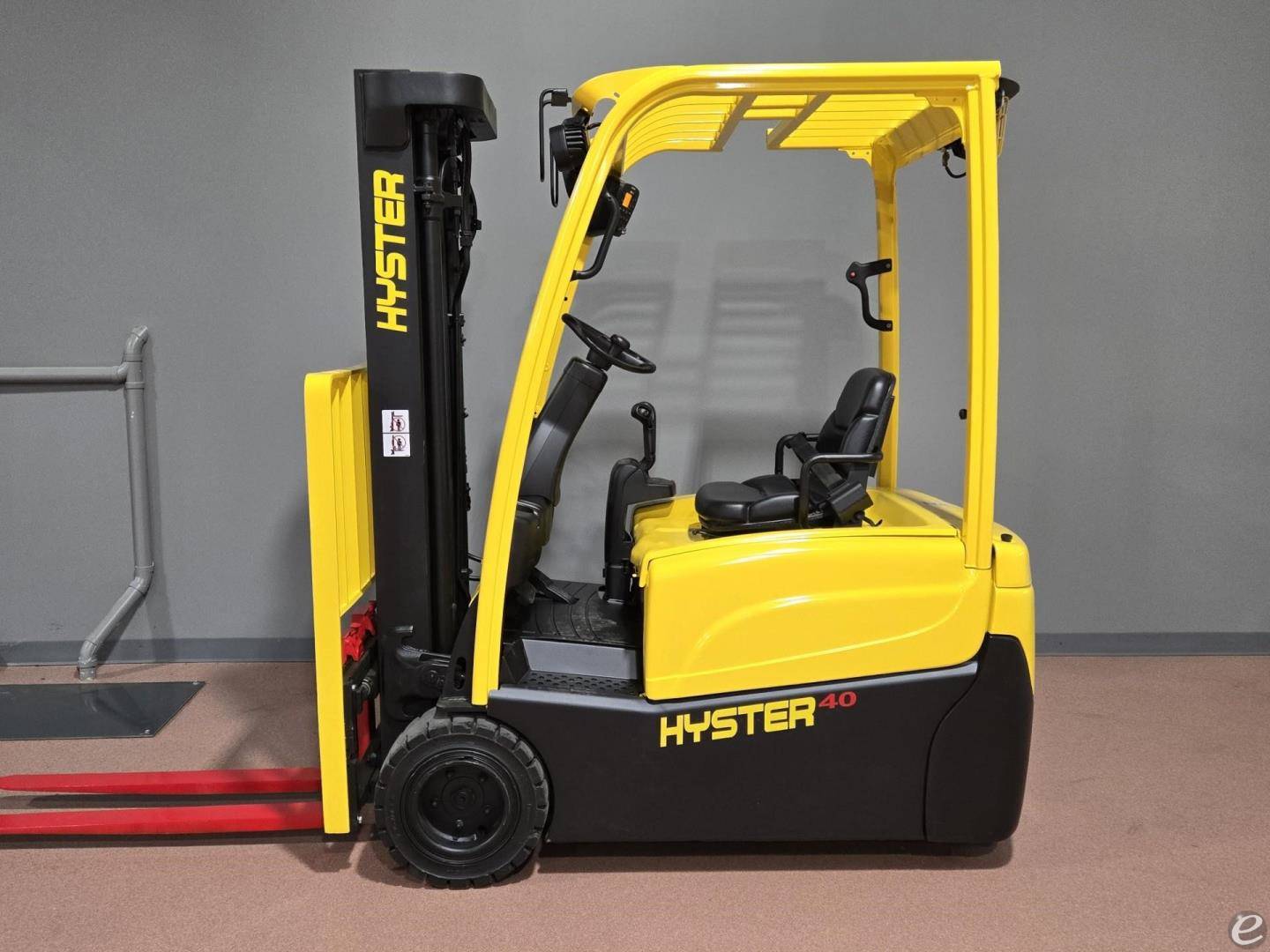 2017 Hyster J40XNT Electric 3 Wheel...