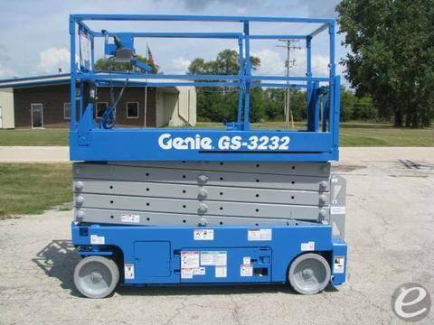 2011 Genie GS3232