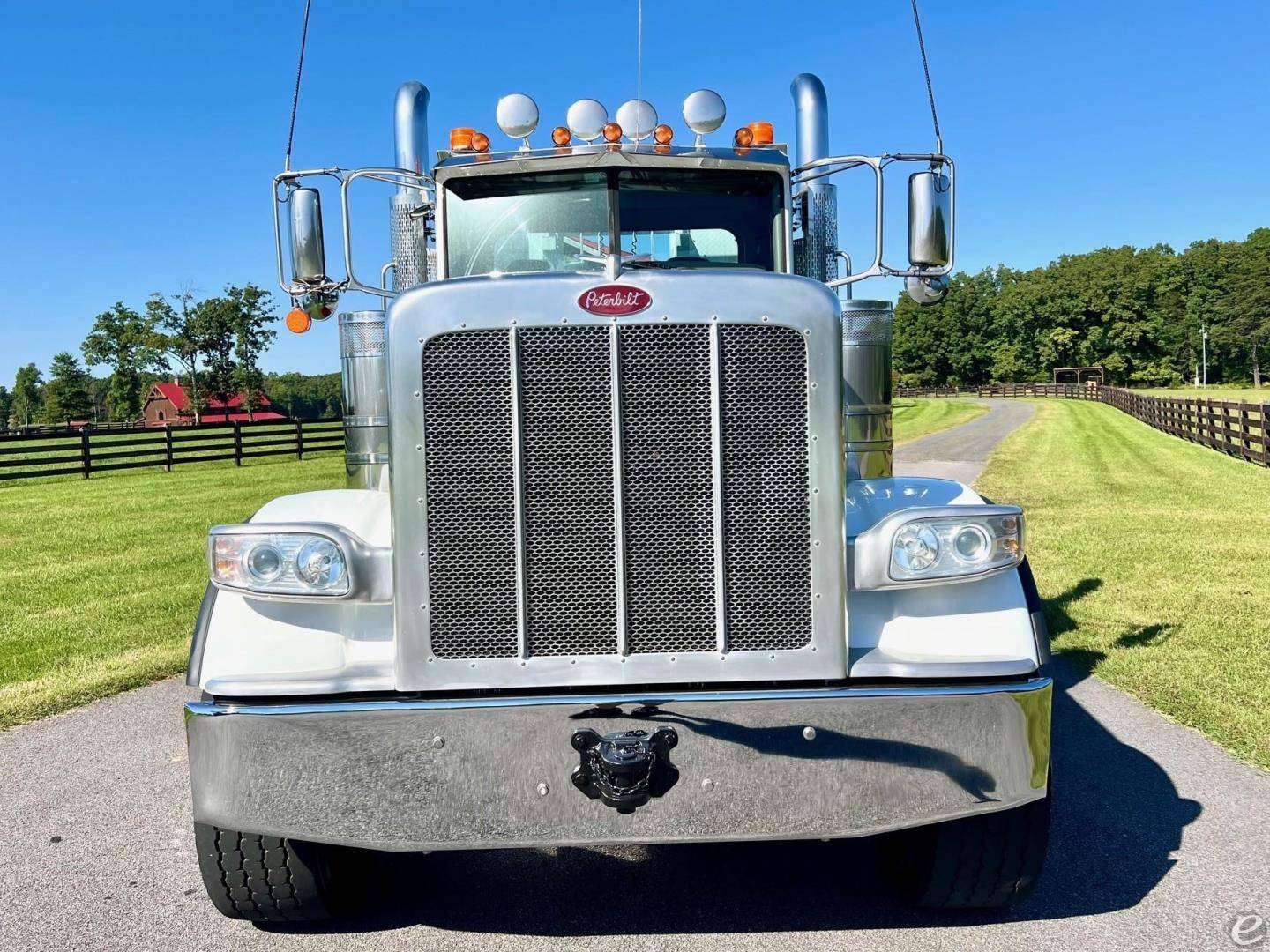 2018 Peterbilt 389