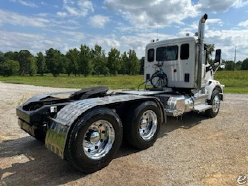 2019 Peterbilt 567