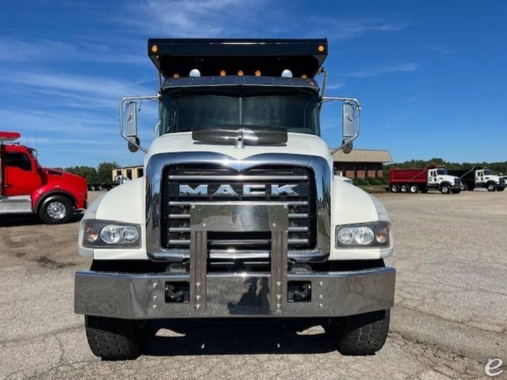 2016 Mack GRANITE GU713