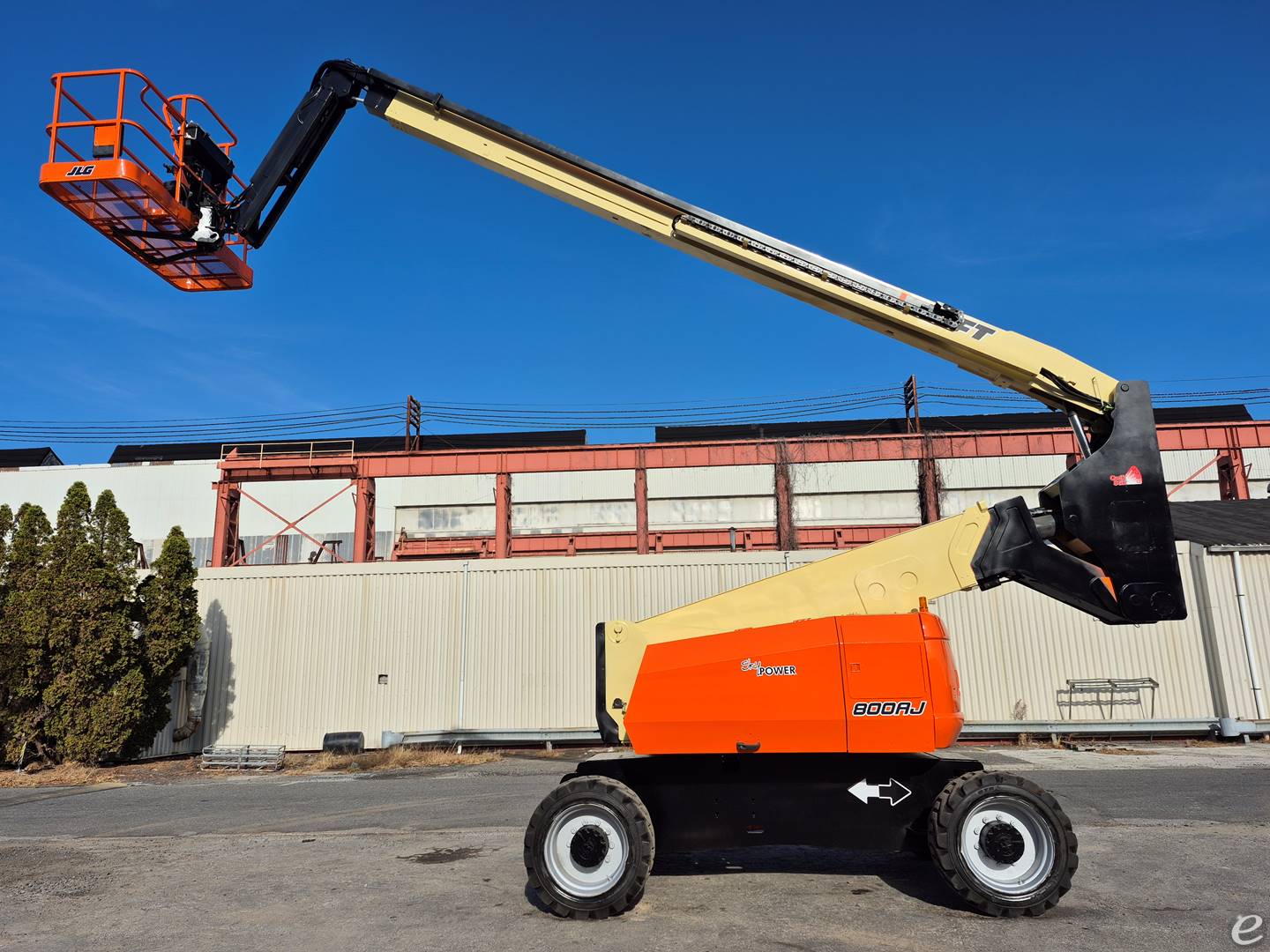 2017 JLG 800AJ