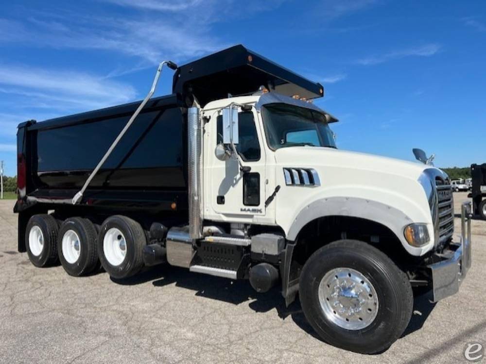 2016 Mack GRANITE GU713