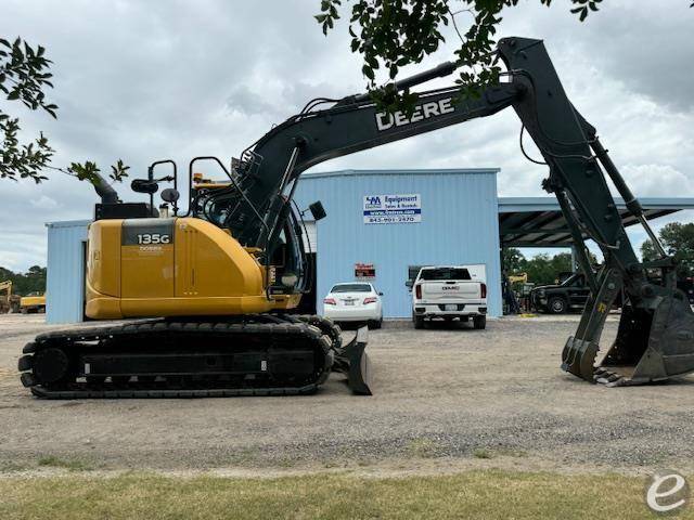 2019 John Deere 135G