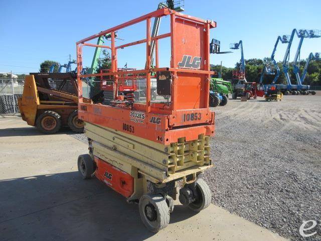 2015 JLG 2032ES