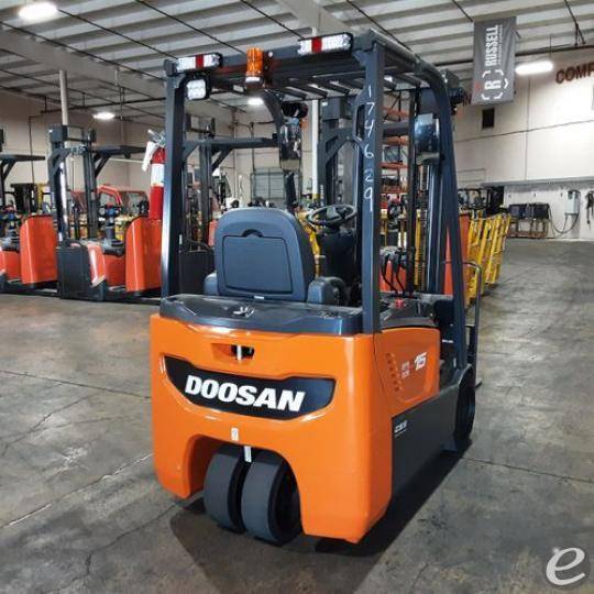 2018 Electric Doosan B15T-7 Electric 3 Wheel Sit Down