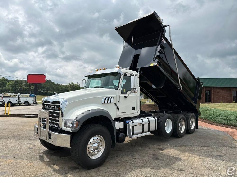 2024 Mack GRANITE 64FR