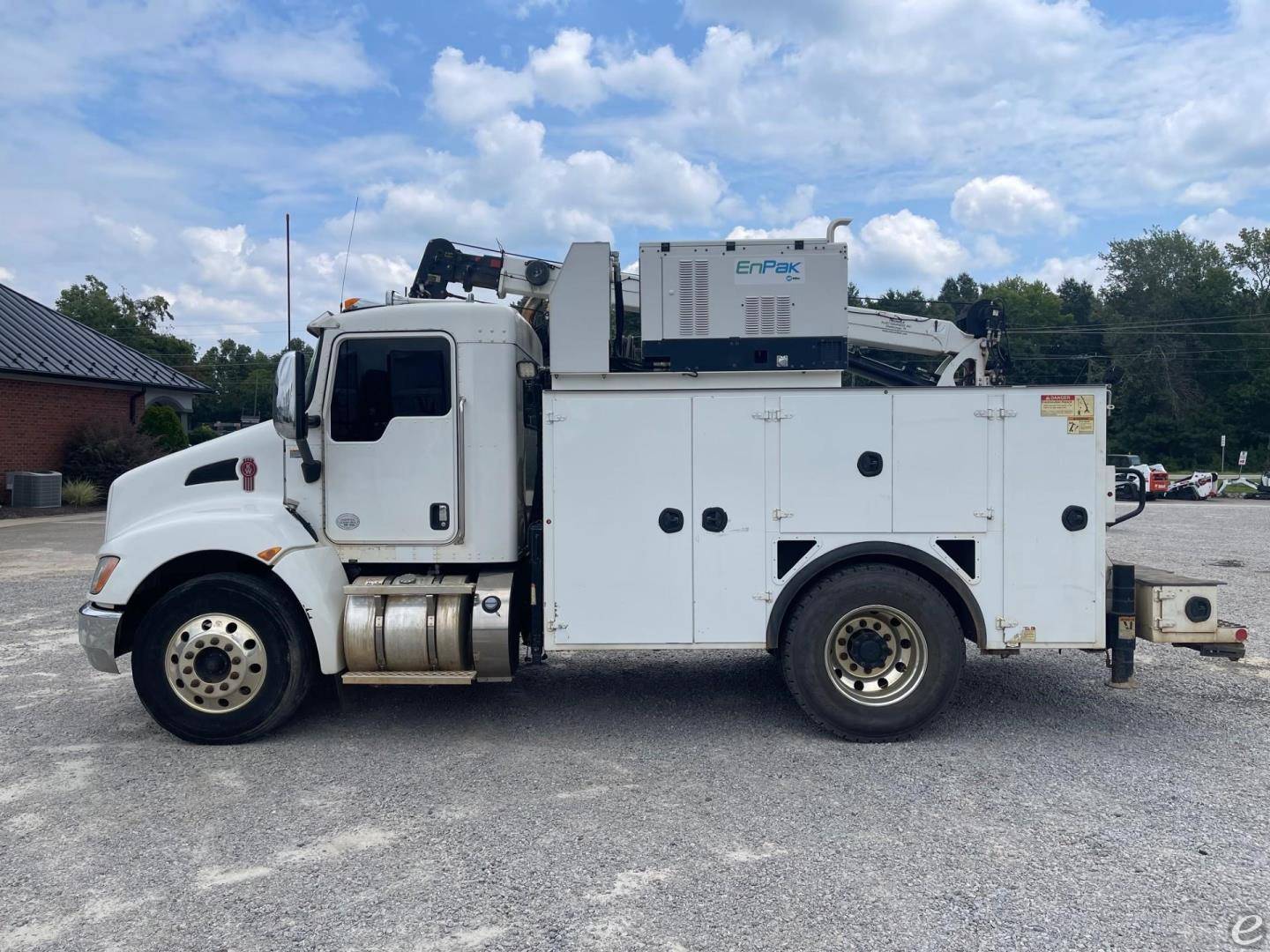 2017 Kenworth T270