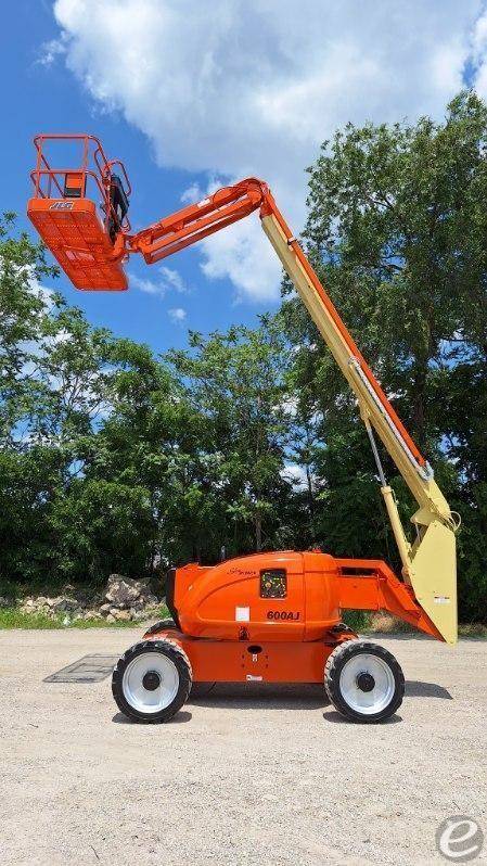 2014 JLG 600AJ