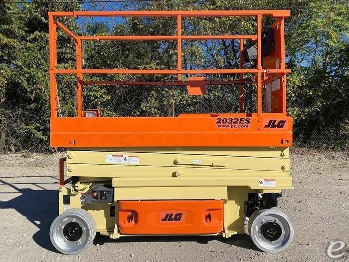 2015 JLG 2032ES