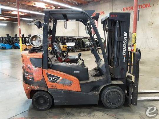 2020 Doosan GC35S-9