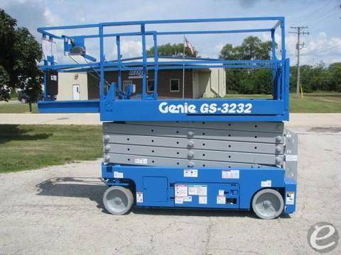 2011 Genie GS3232