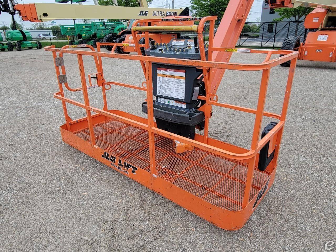 2009 JLG 1350SJP