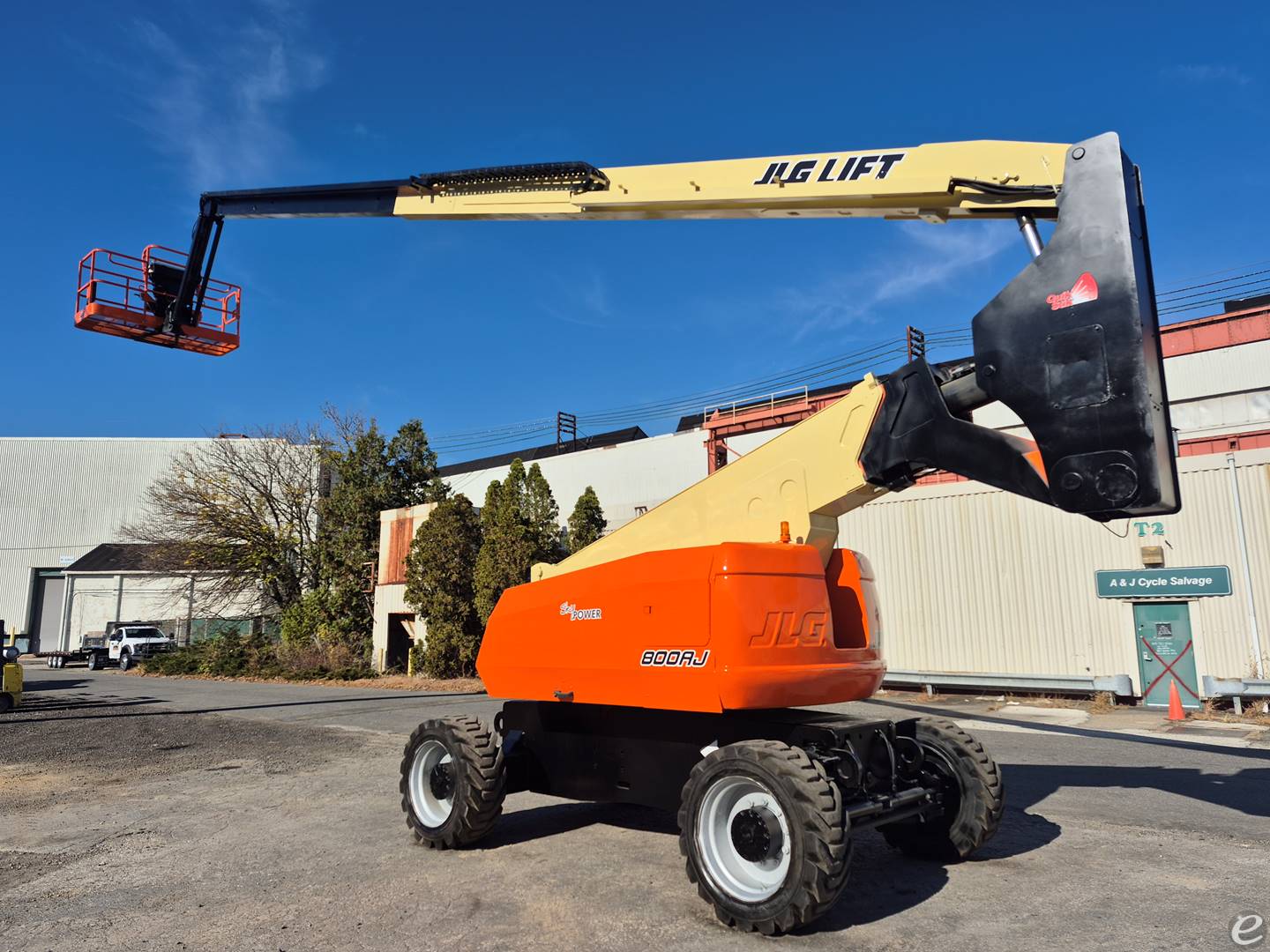 2017 JLG 800AJ