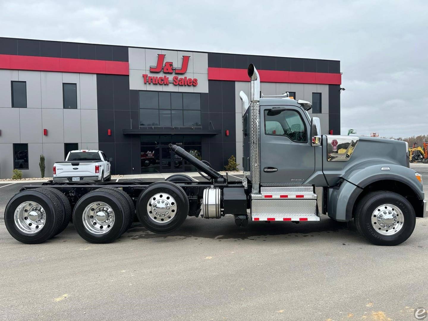 2020 Kenworth W990