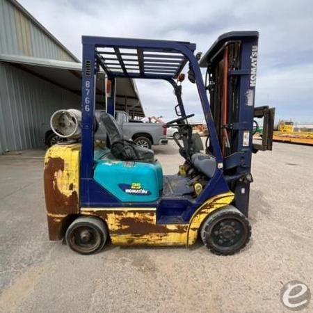 2003 Komatsu FG25ST-12