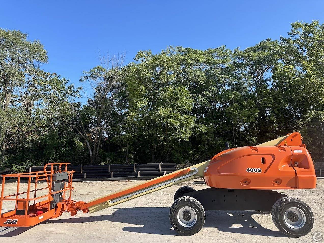 2014 JLG 400S