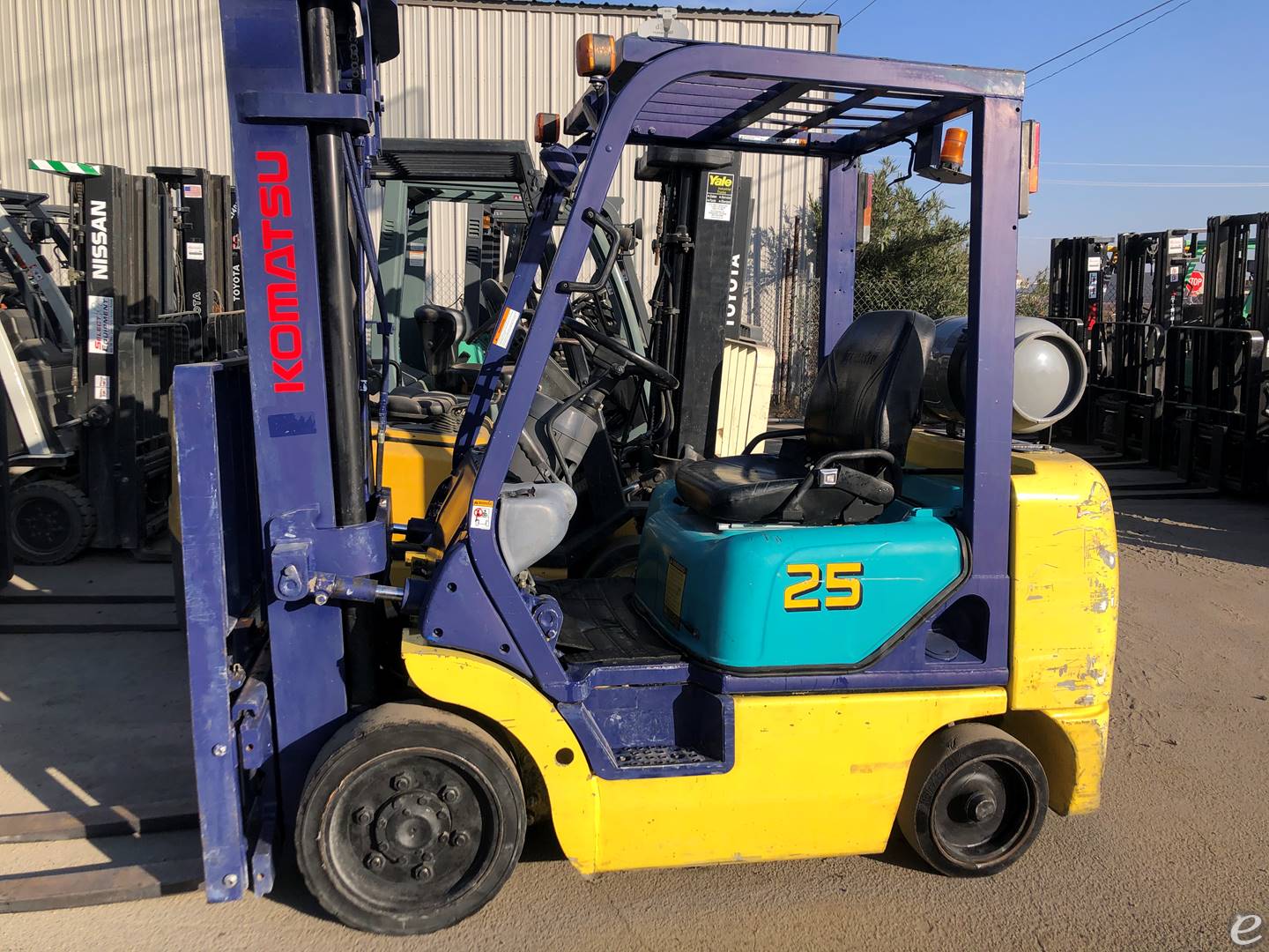 2001 Komatsu FG25ST-12