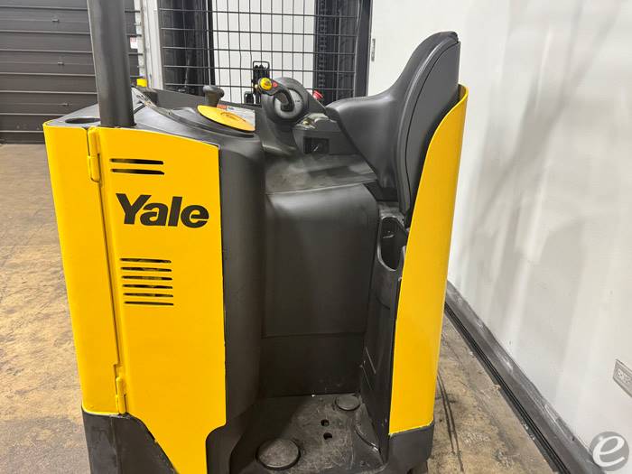 2018 Yale NR045EB