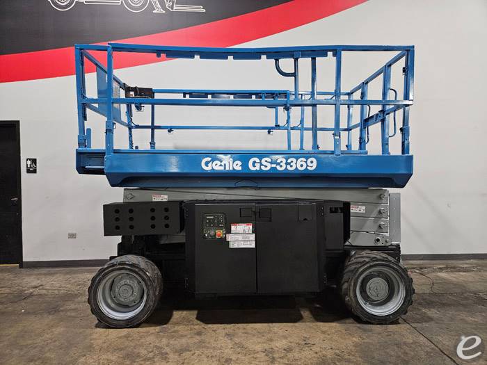 2012 Genie GS3369RT