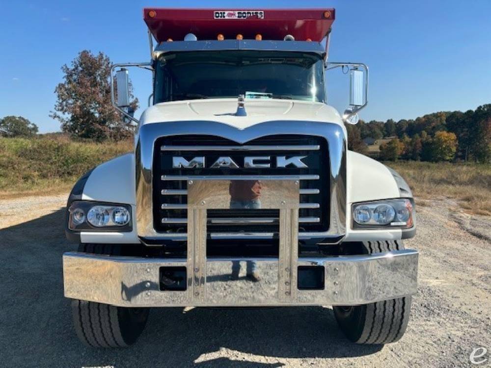 2023 Mack GRANITE 64FR