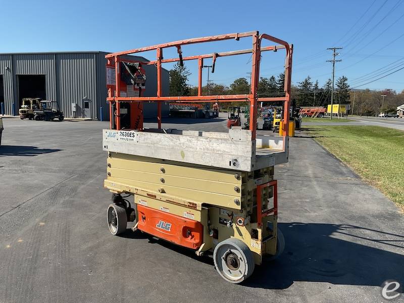 2013 JLG 2630ES