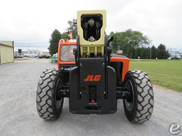 2024 JLG 1055