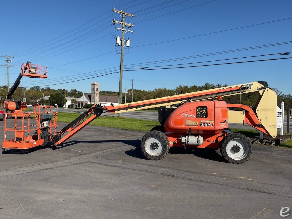 2012 JLG 600AJ