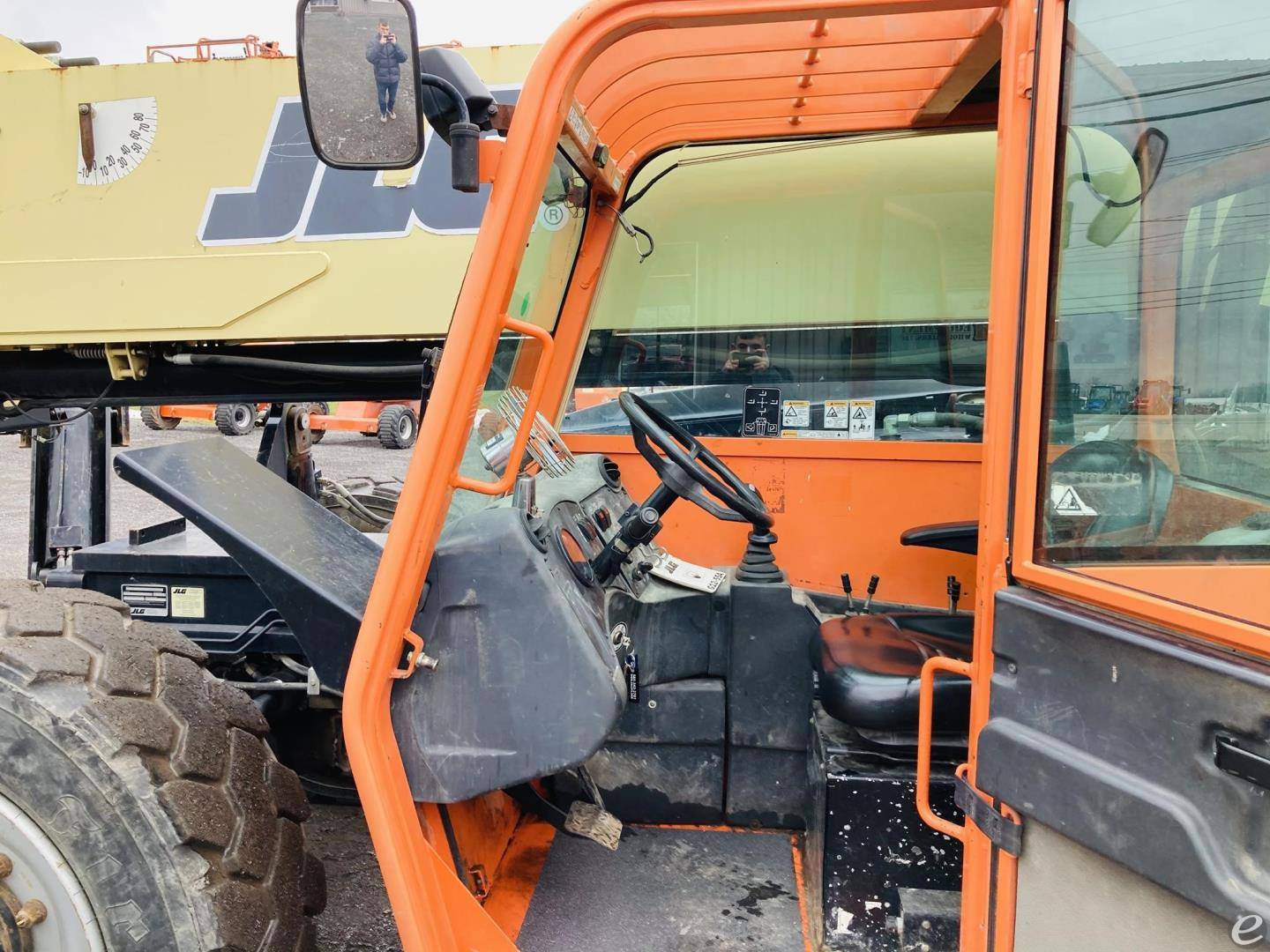 2012 JLG G12-55A