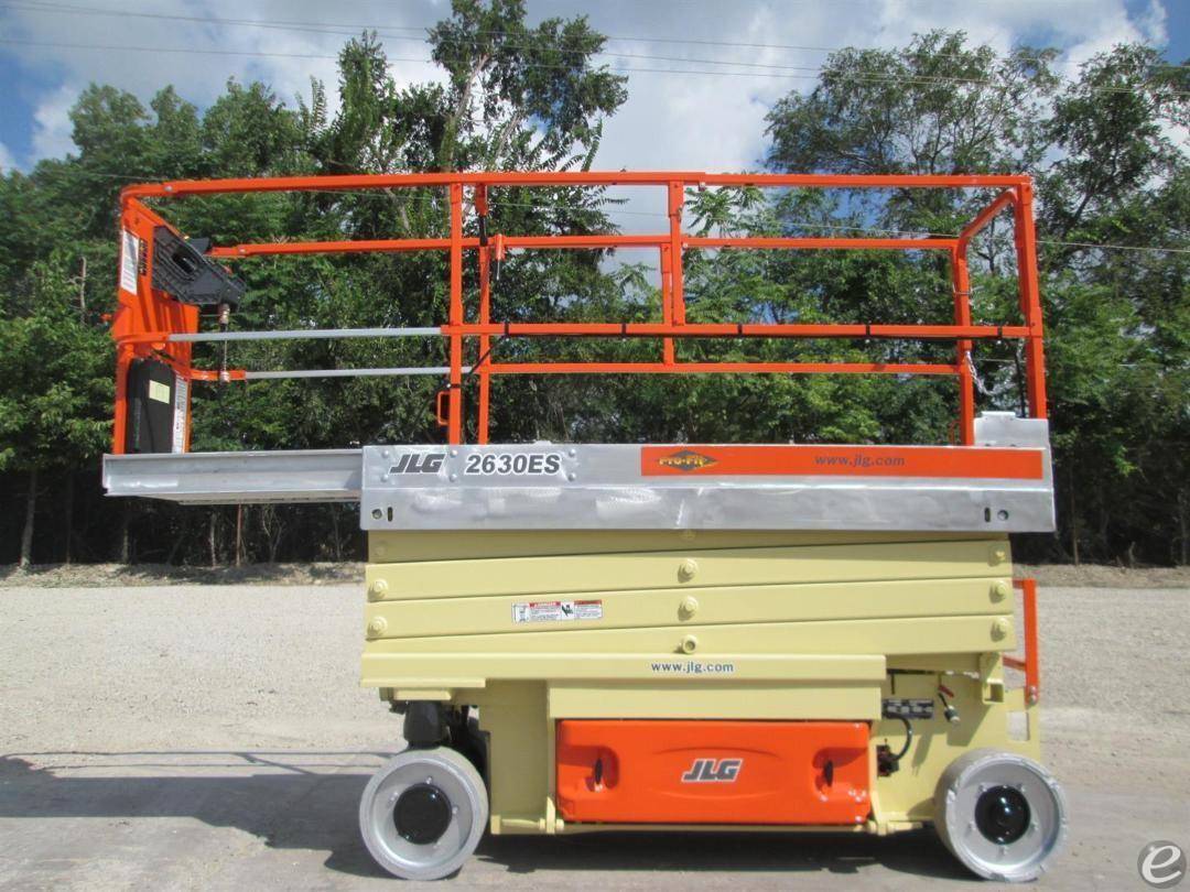 2015 JLG 2630ES