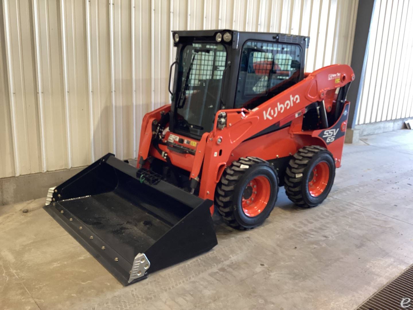 2024 Kubota SSV65PHC