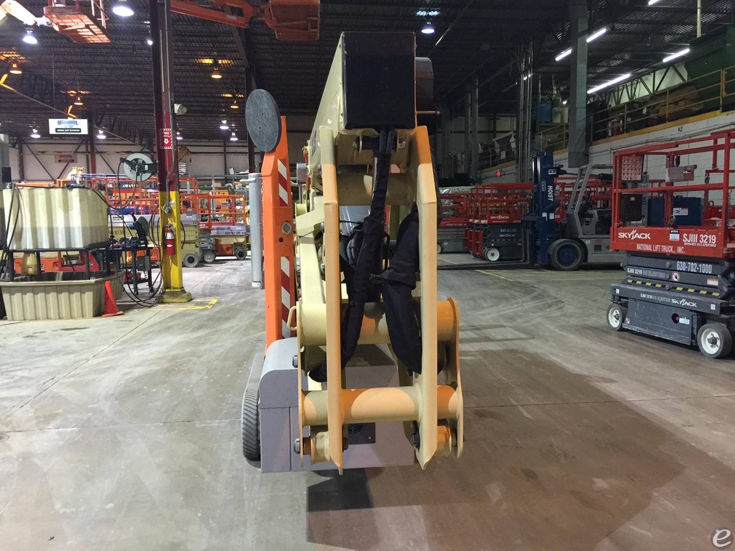 2015 JLG X600AJ