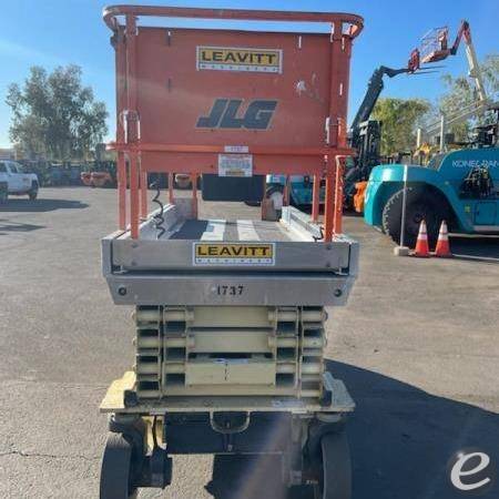 2007 JLG ES2646