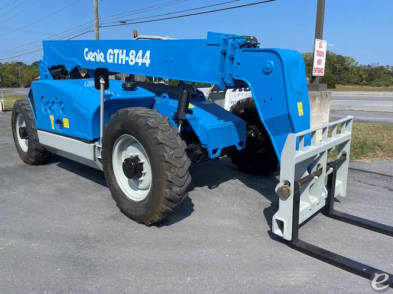 2013 Genie GTH-844