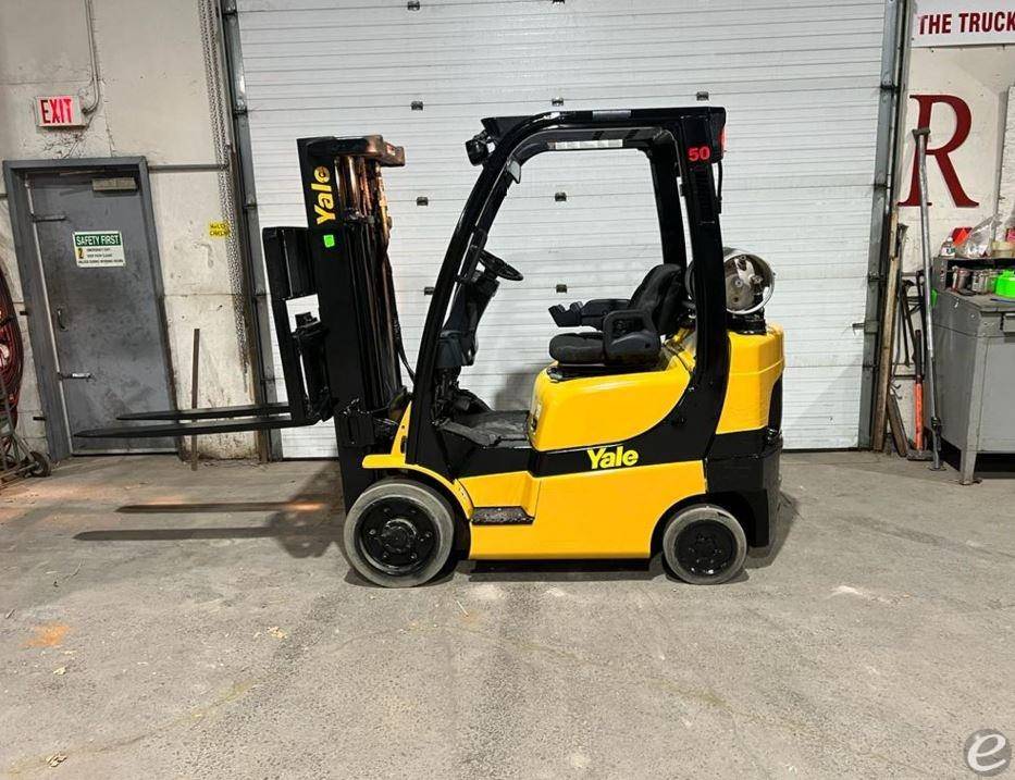 2005 LP Gas Yale Forklifts GLC070VXNGSE088 - 123Forklift