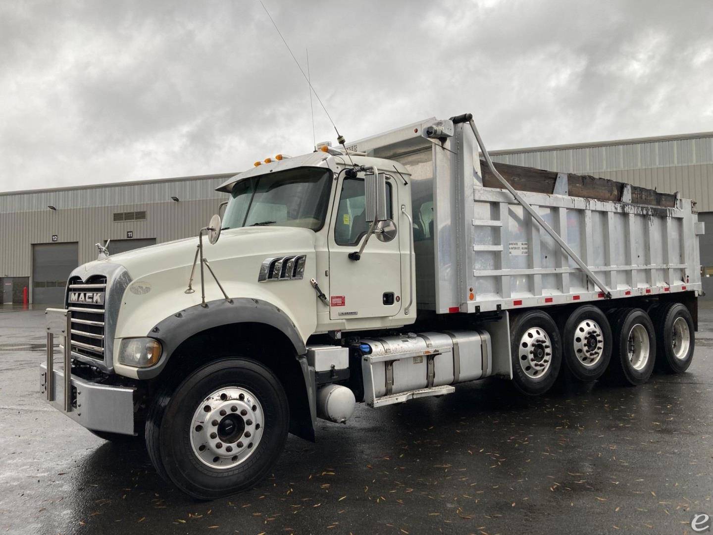 2019 Mack GRANITE 64FR