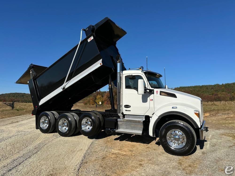 2023 Kenworth T880S